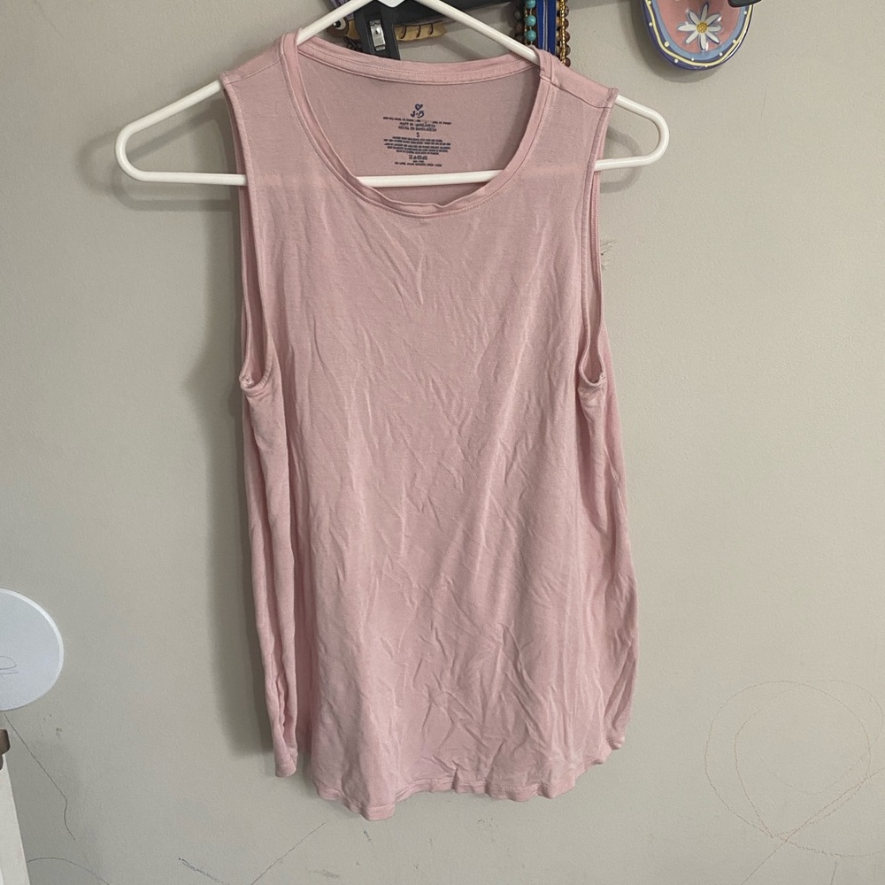 J & B Light Pink Women’s Sleeveless Tank Top — Soft Everyday Layering
